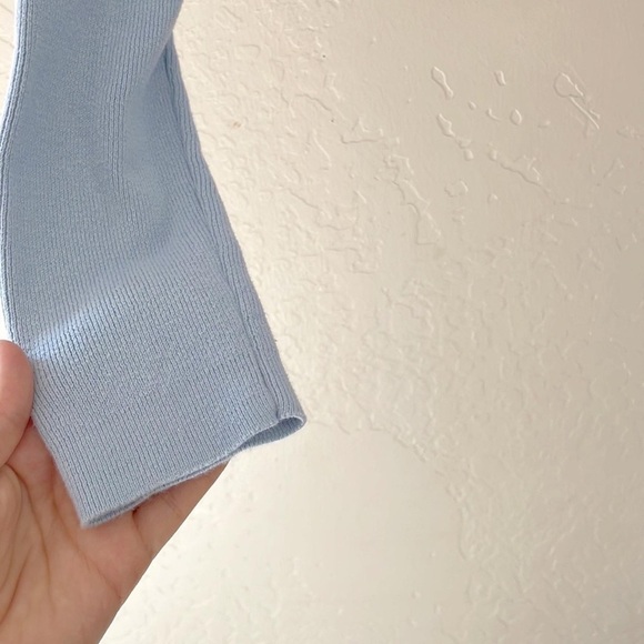 Brandy Melville‎ Blue Button Up Caridgan Sweater - Picture 4 of 8